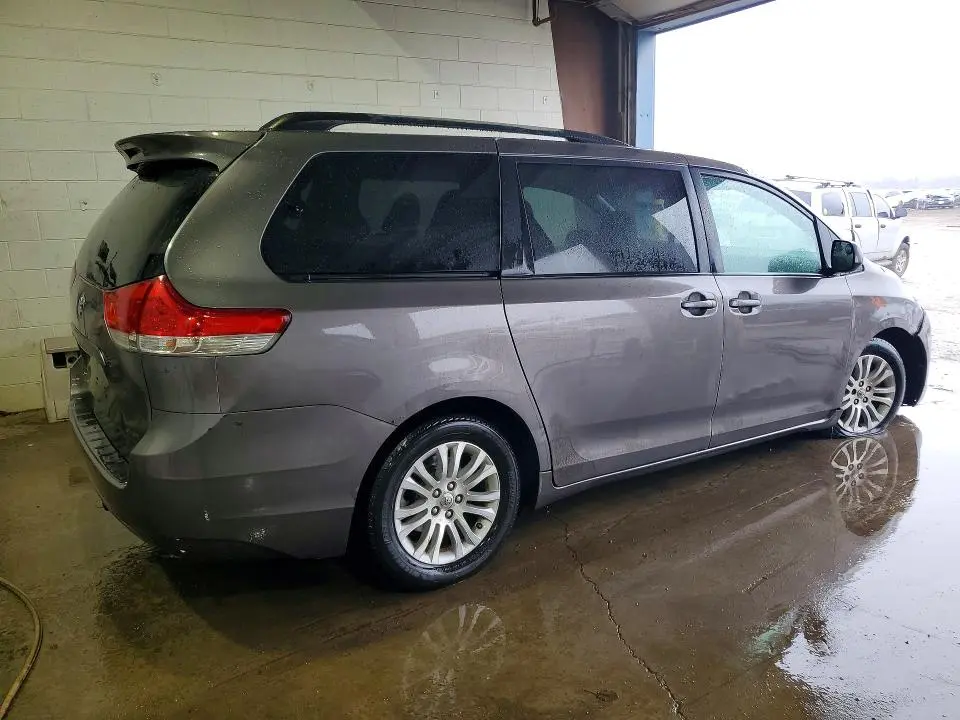 2011 TOYOTA SIENNA XLE 8-PASSENGER  