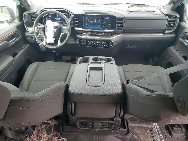 2025 CHEVROLET SILVERADO K1500 LT  