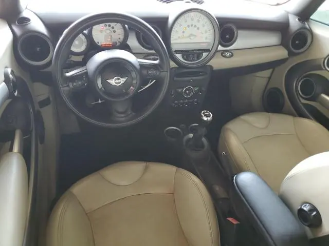 2011 MINI COOPER   