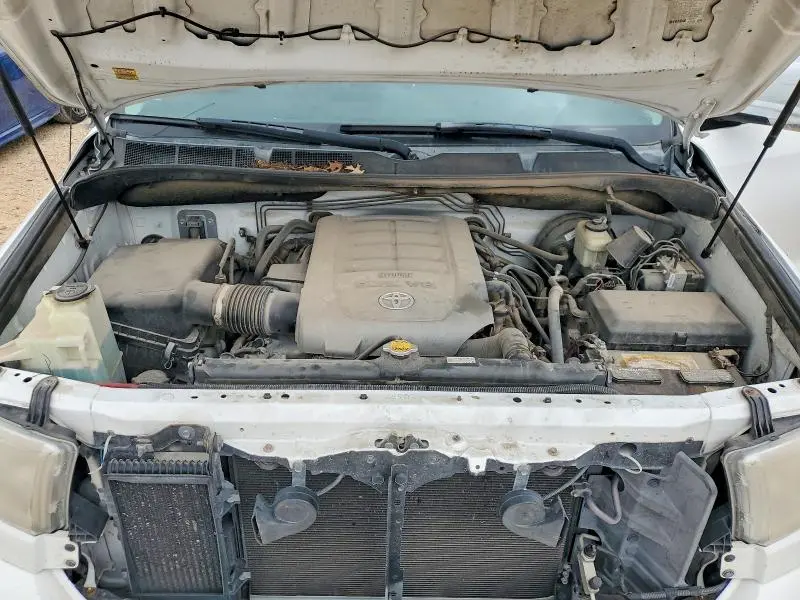 2010 TOYOTA TUNDRA CREWMAX SR5  