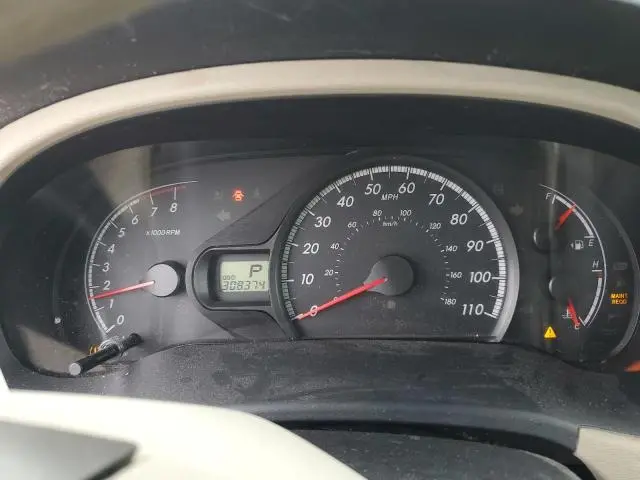 2011 TOYOTA SIENNA LE  