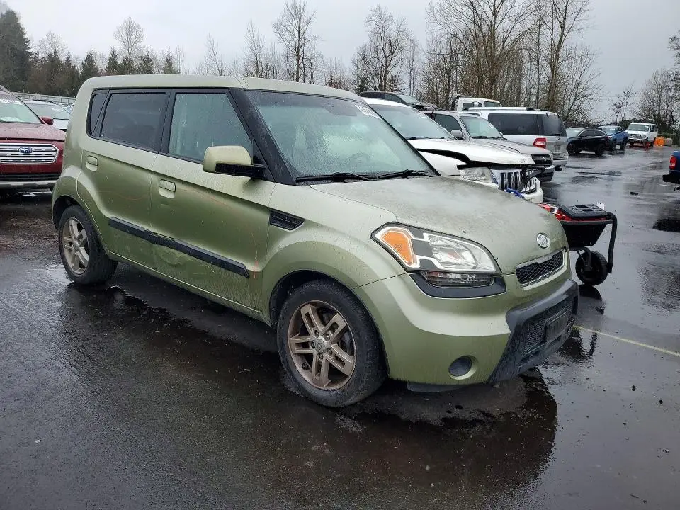2010 KIA SOUL +  