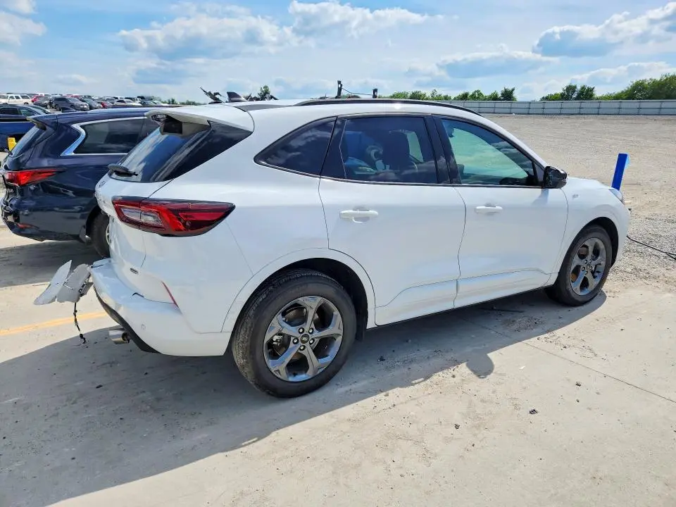2023 FORD ESCAPE ST LINE  