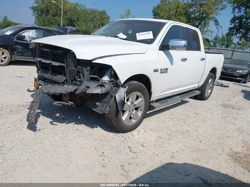2016 RAM 1500 SLT