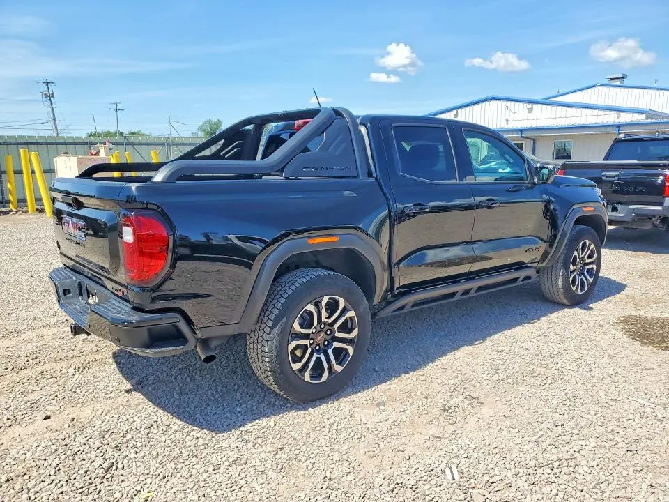2025 GMC CANYON AT4  