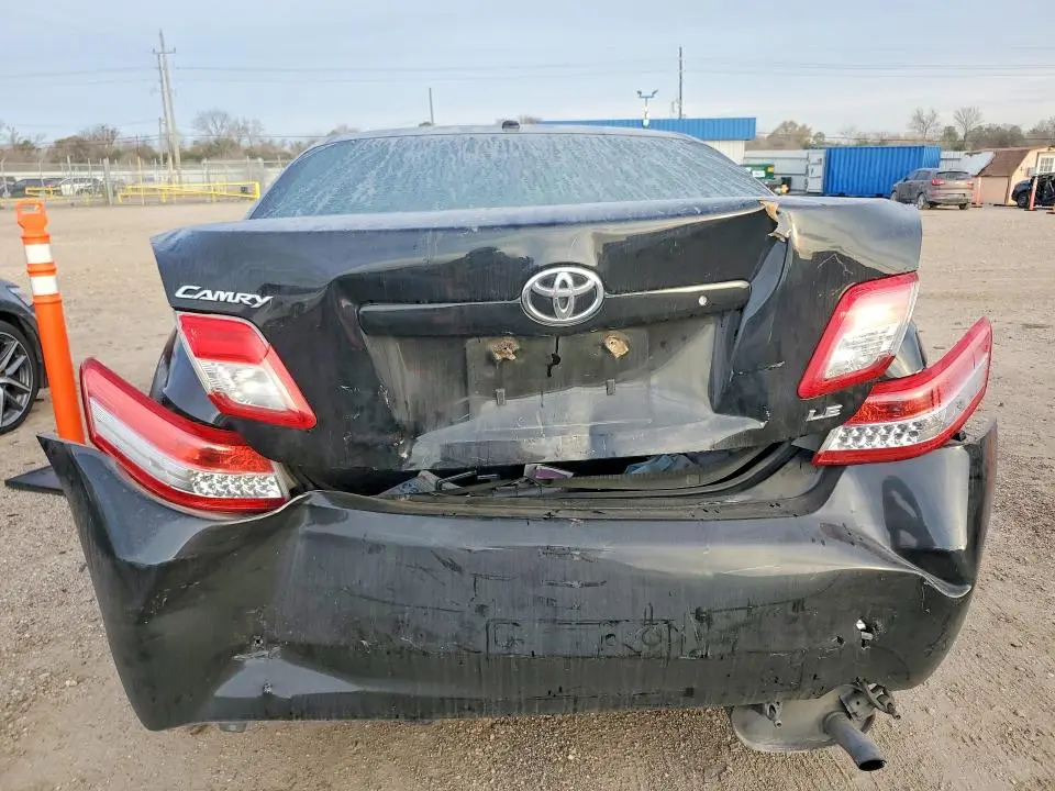 2011 TOYOTA CAMRY BASE  