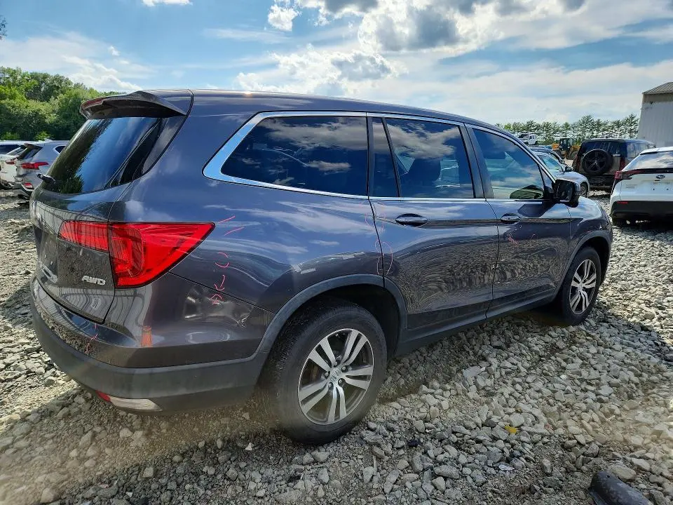 2017 HONDA PILOT EX  