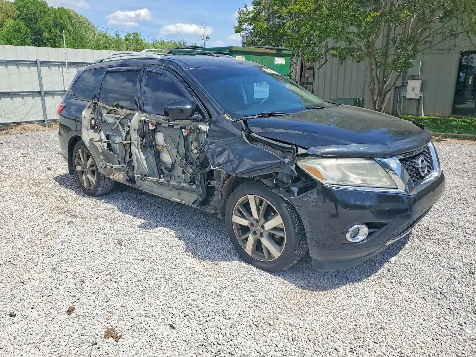 2013 NISSAN PATHFINDER S  