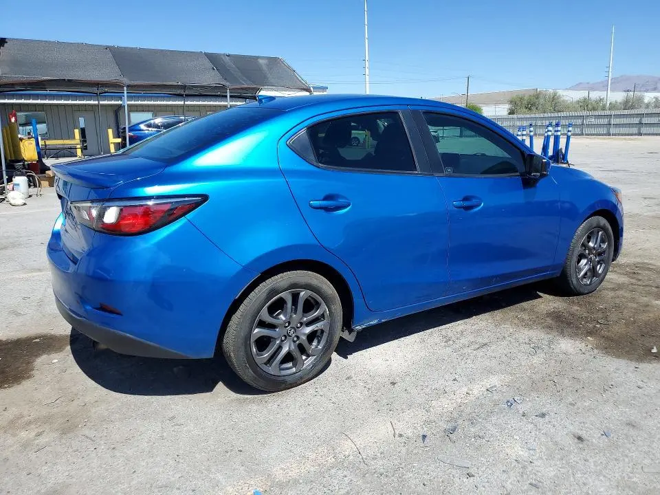 2019 TOYOTA YARIS LE  