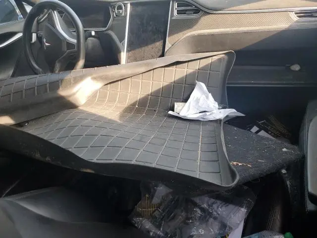 2015 TESLA MODEL S 85D  