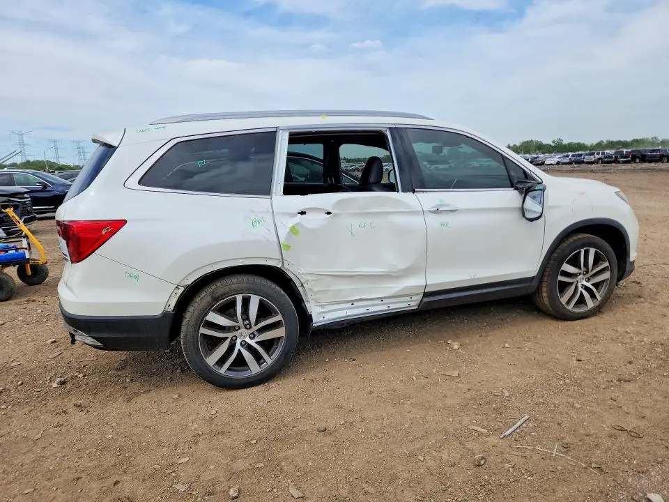 2017 HONDA PILOT TOURING  