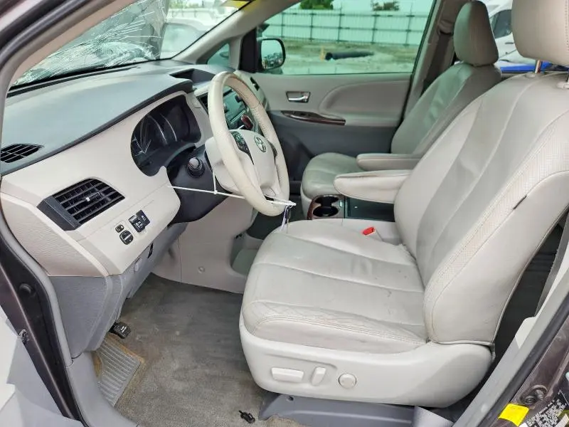 2012 TOYOTA SIENNA XLE 8-PASSENGER  