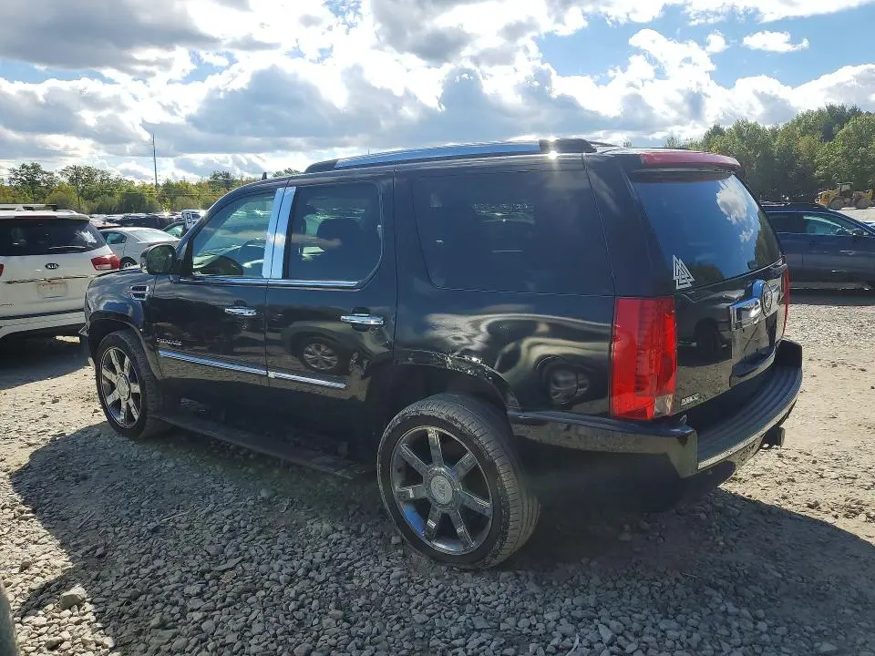 2011 CADILLAC ESCALADE PREMIUM  
