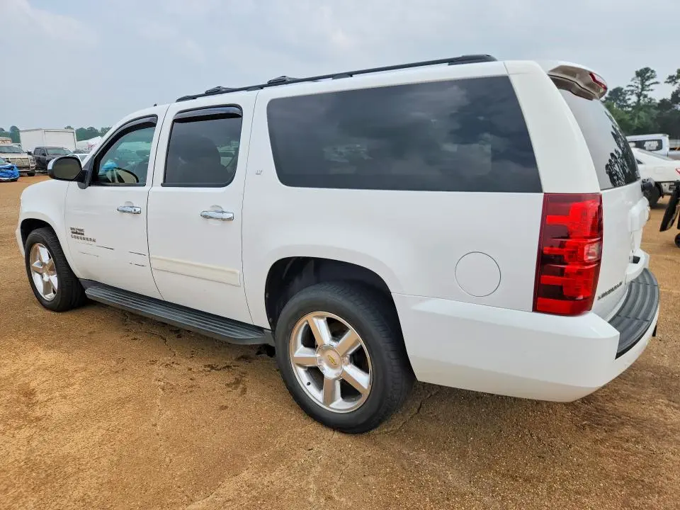 2011 CHEVROLET SUBURBAN C1500 LT  