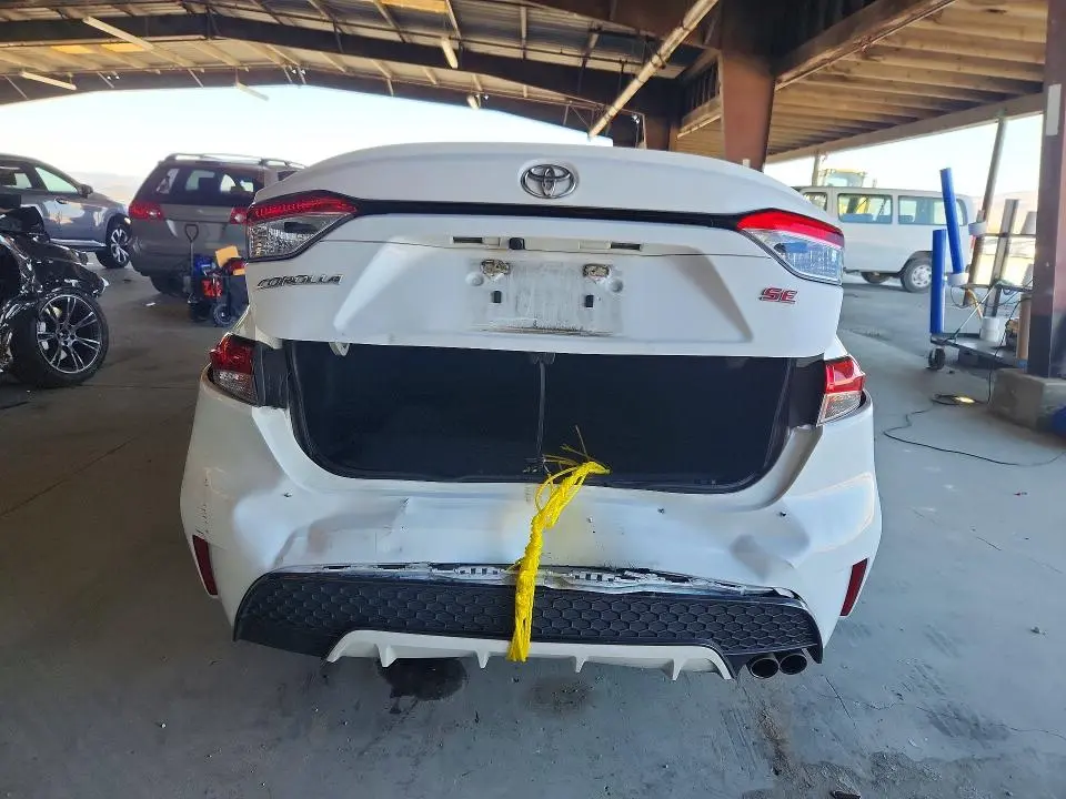 2021 TOYOTA COROLLA SE  