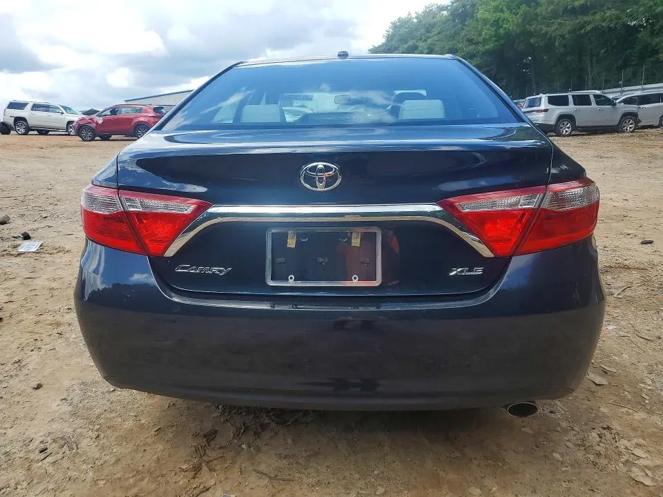 2016 TOYOTA CAMRY XLE  
