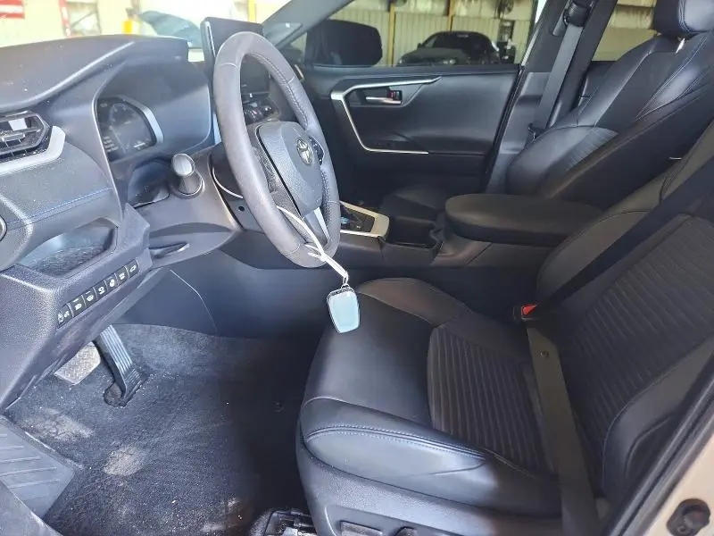 2024 TOYOTA RAV4 XSE  