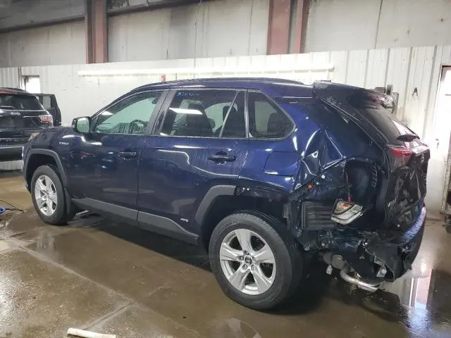 2021 TOYOTA RAV4 XLE  