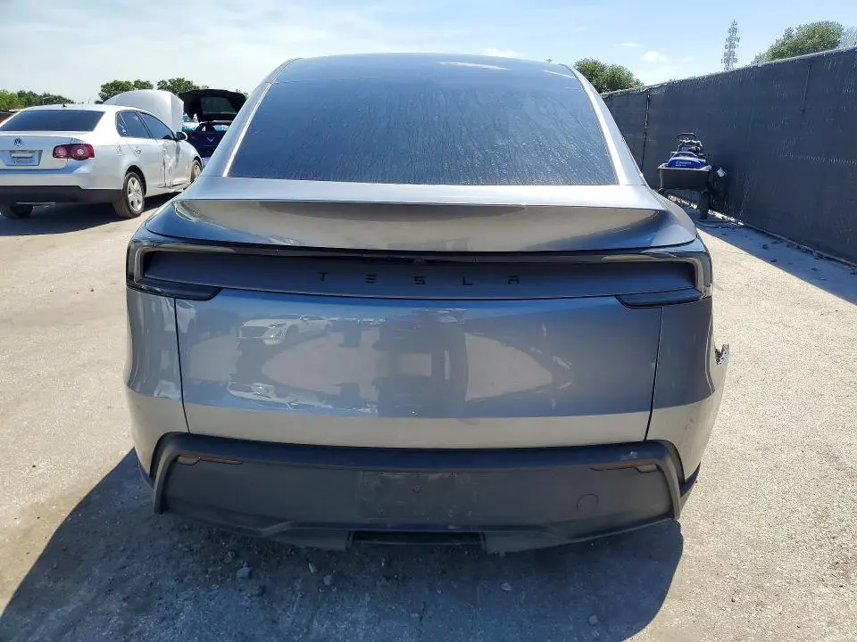 2026 TESLA MODEL Y   