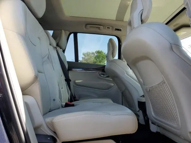 2016 VOLVO XC90 T6
