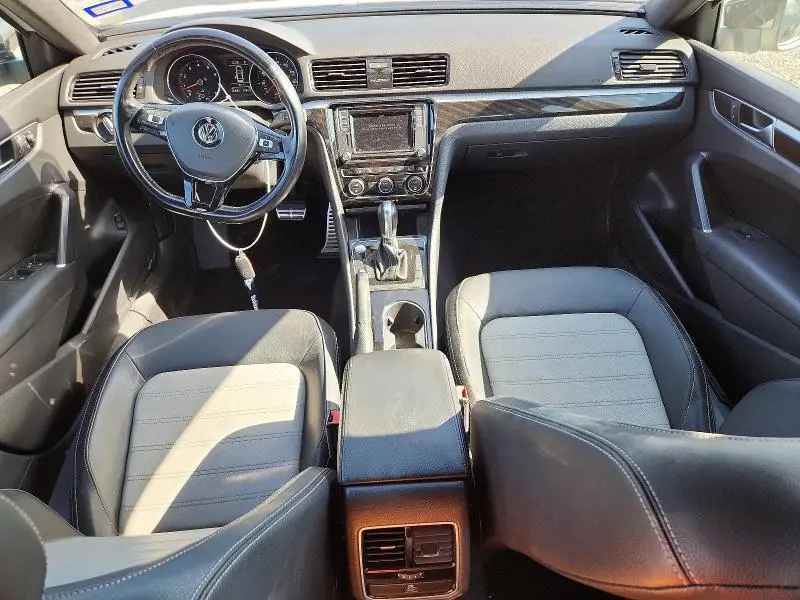 2018 VOLKSWAGEN PASSAT GT  