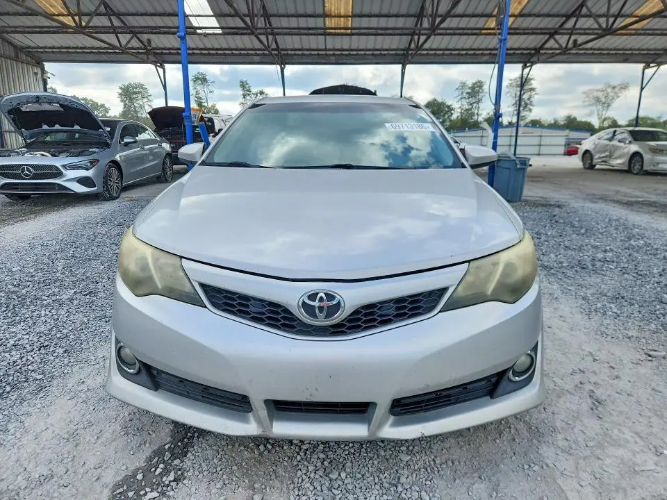 2014 TOYOTA CAMRY SE  