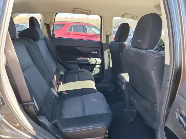 2017 MITSUBISHI OUTLANDER ES  