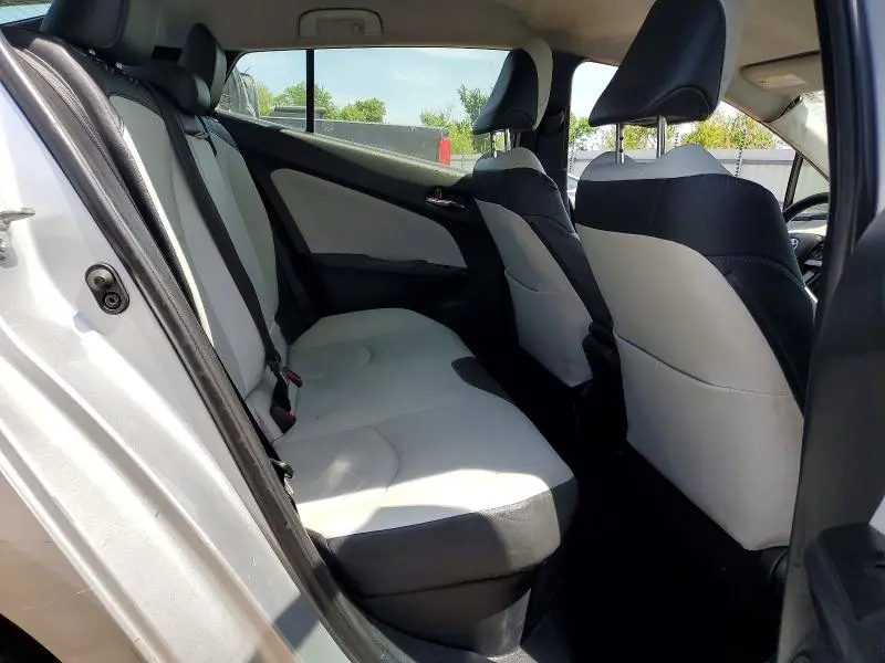 2017 TOYOTA PRIUS FOUR TOURING  