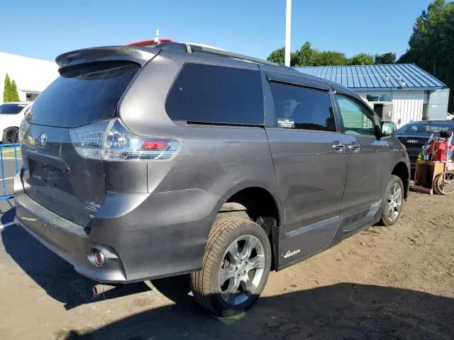 2014 TOYOTA SIENNA SPORT  
