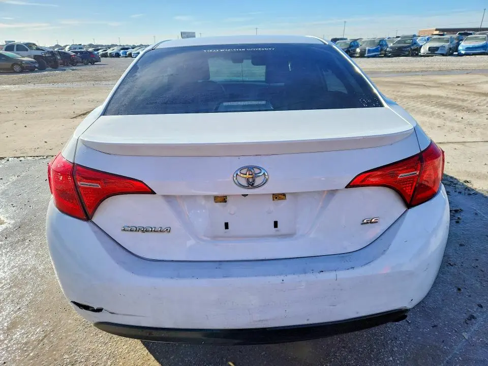 2019 TOYOTA COROLLA SE  