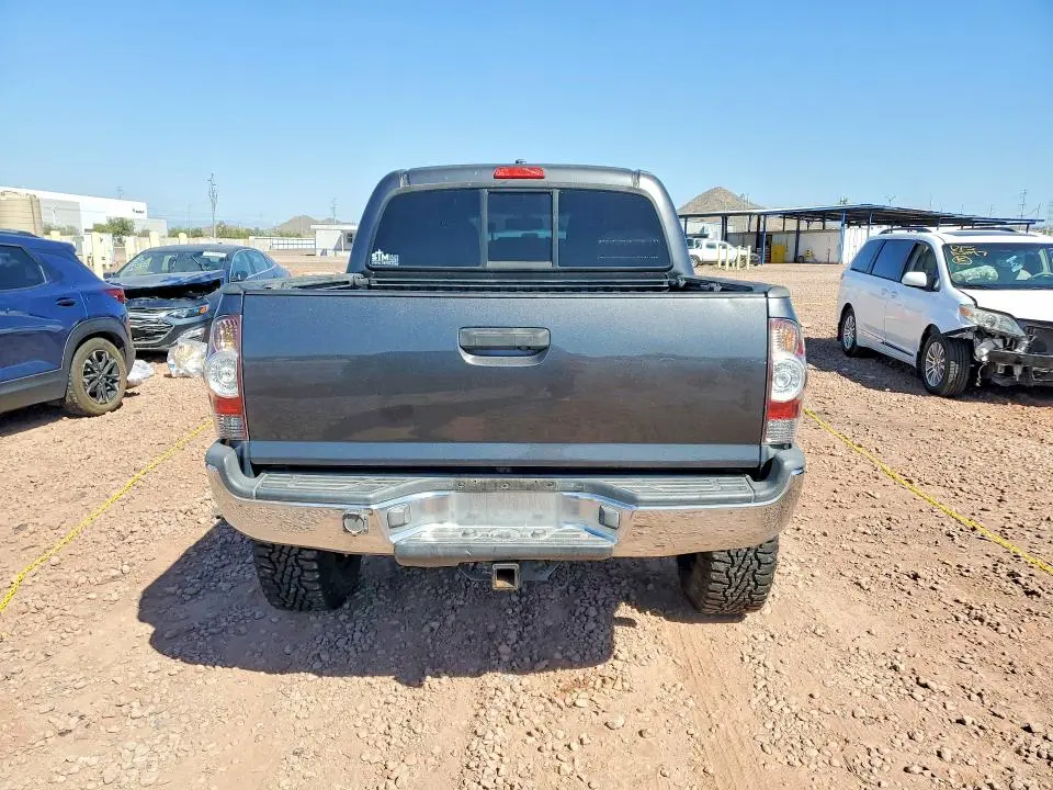 2011 TOYOTA TACOMA V6  