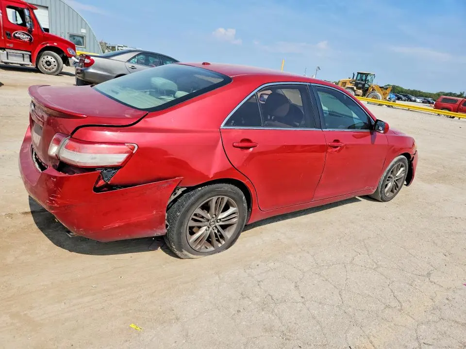 2011 TOYOTA CAMRY LE  