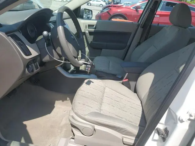 2010 FORD FOCUS SE  