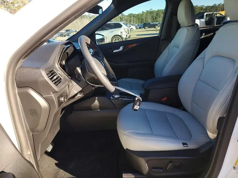 2025 FORD ESCAPE ST LINE  