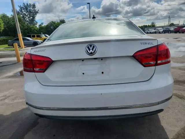 2013 VOLKSWAGEN PASSAT SEL  
