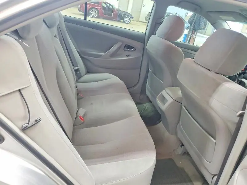 2010 TOYOTA CAMRY LE V6  