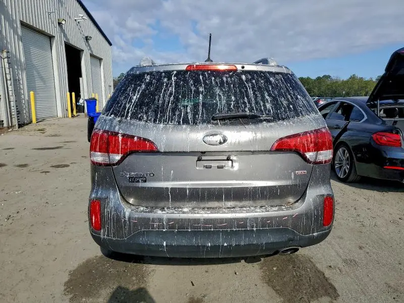 2015 KIA SORENTO LX  