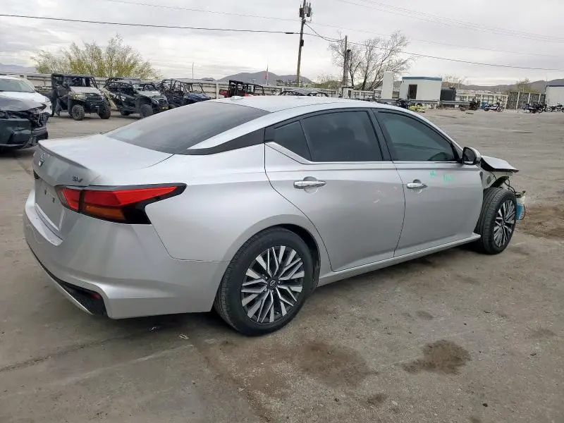 2023 NISSAN ALTIMA SV  