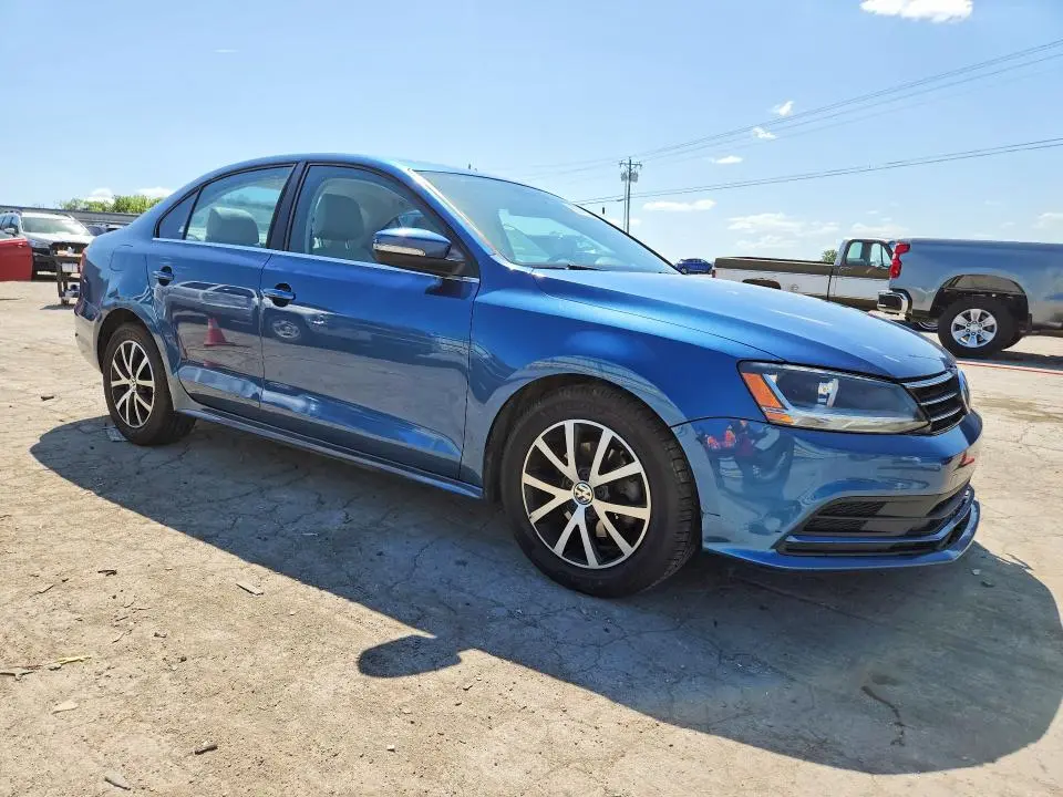 2017 VOLKSWAGEN JETTA SE  