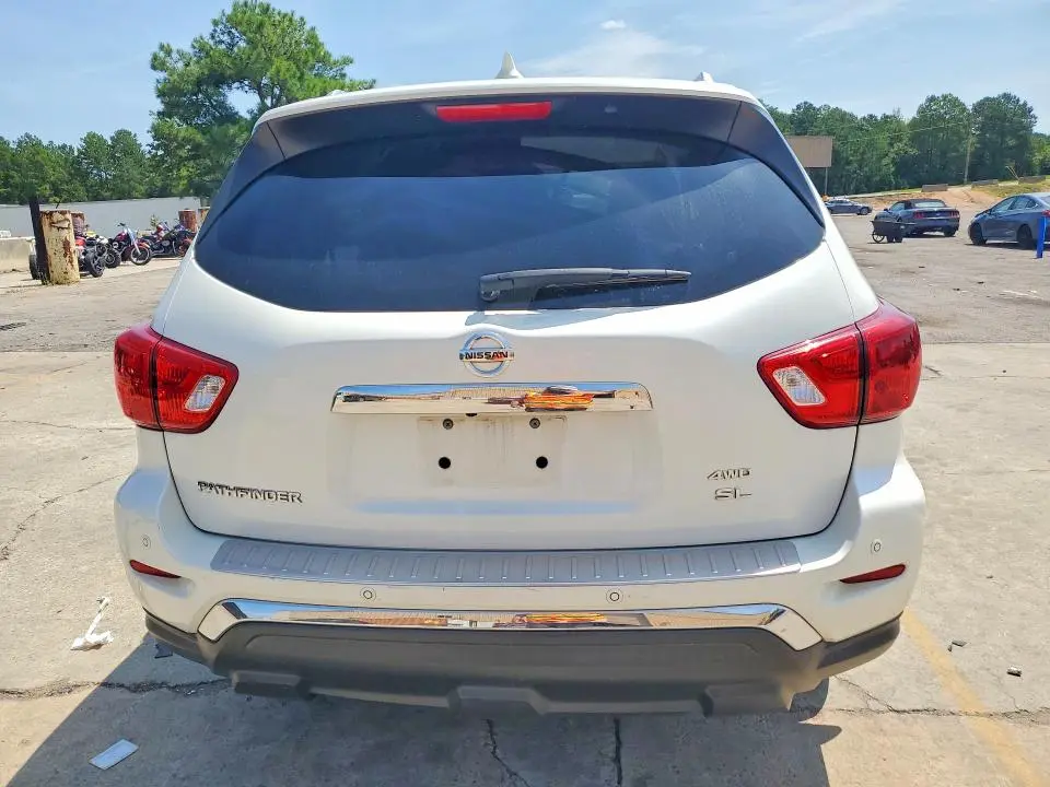 2020 NISSAN PATHFINDER SL  