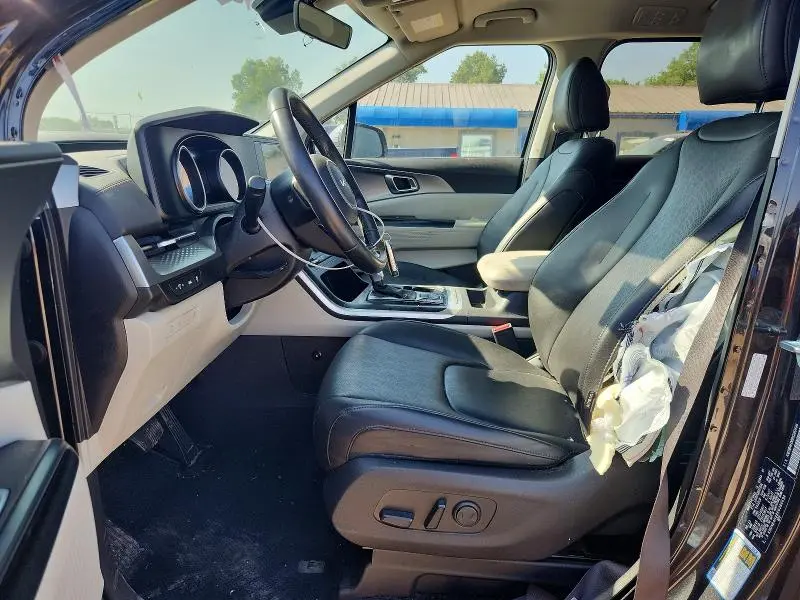 2024 KIA CARNIVAL LX  