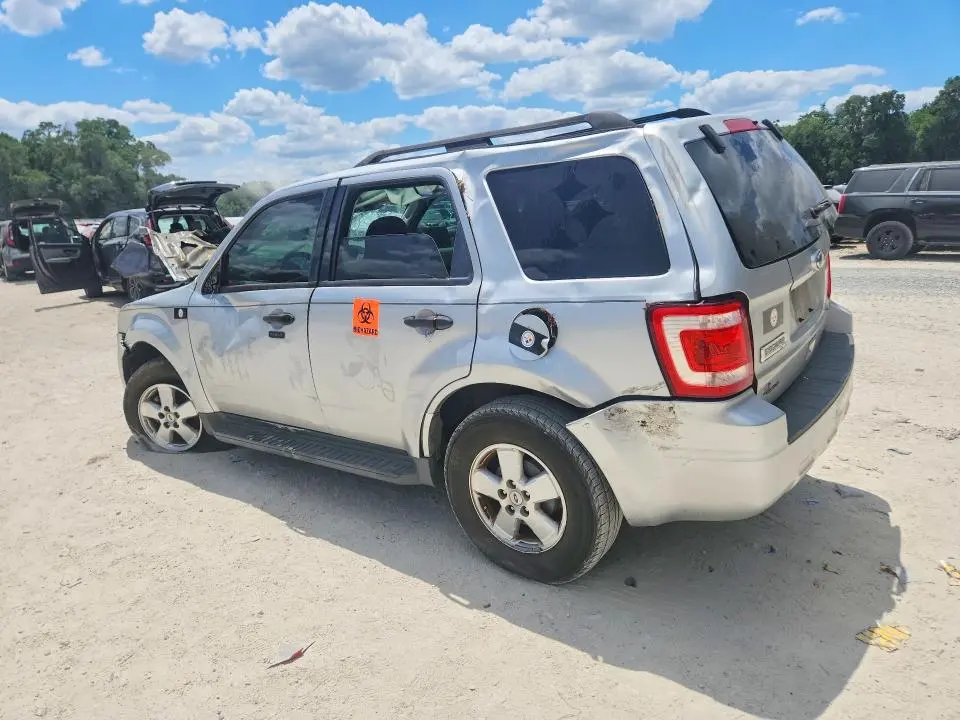 2011 FORD ESCAPE XLT  