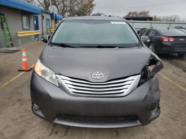2013 TOYOTA SIENNA XLE  