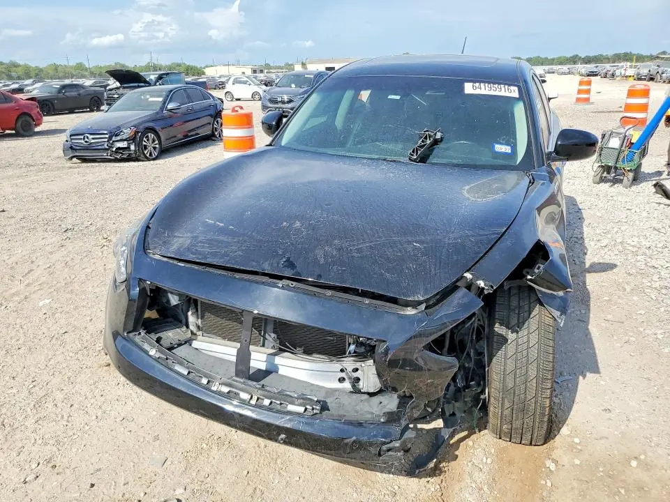 2017 INFINITI QX70 BASE  