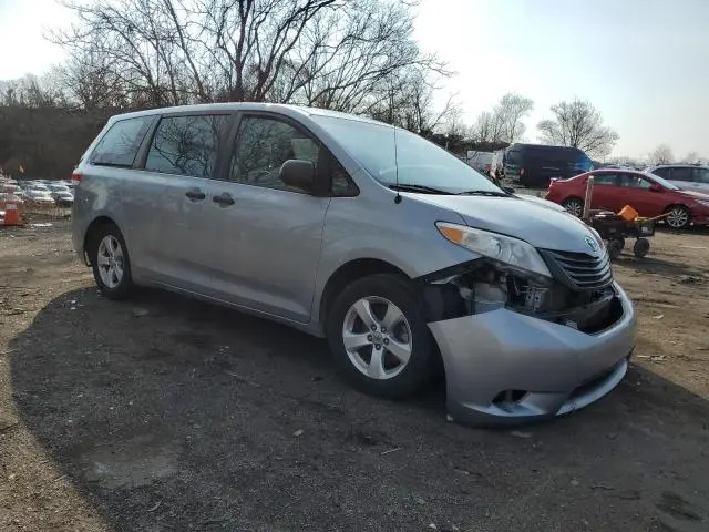 2014 TOYOTA SIENNA   