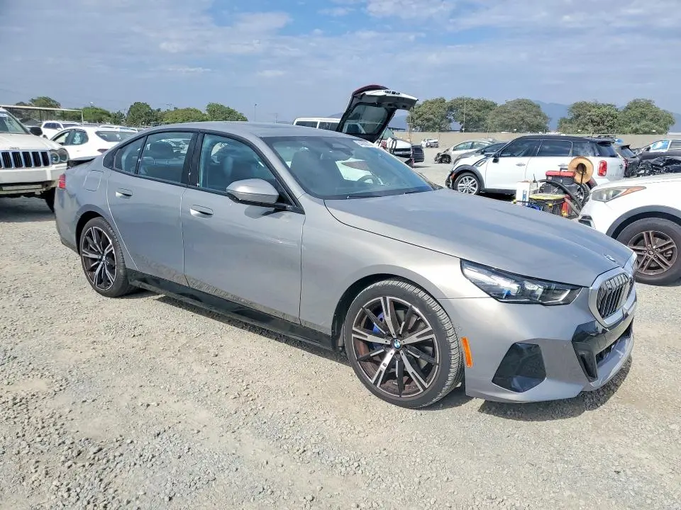 2024 BMW 530 I  
