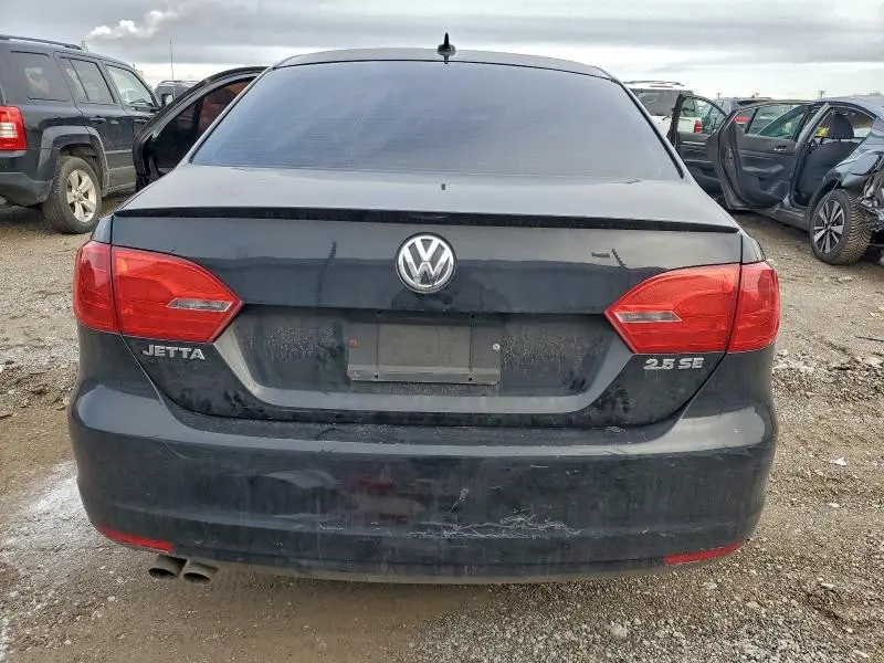 2013 VOLKSWAGEN JETTA SE  