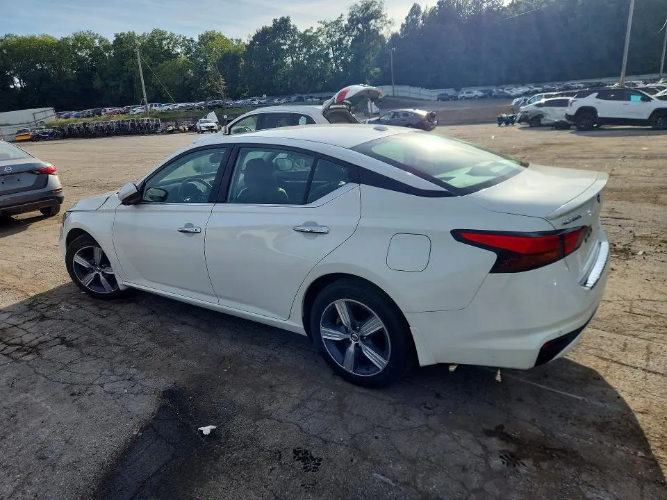 2020 NISSAN ALTIMA SL  