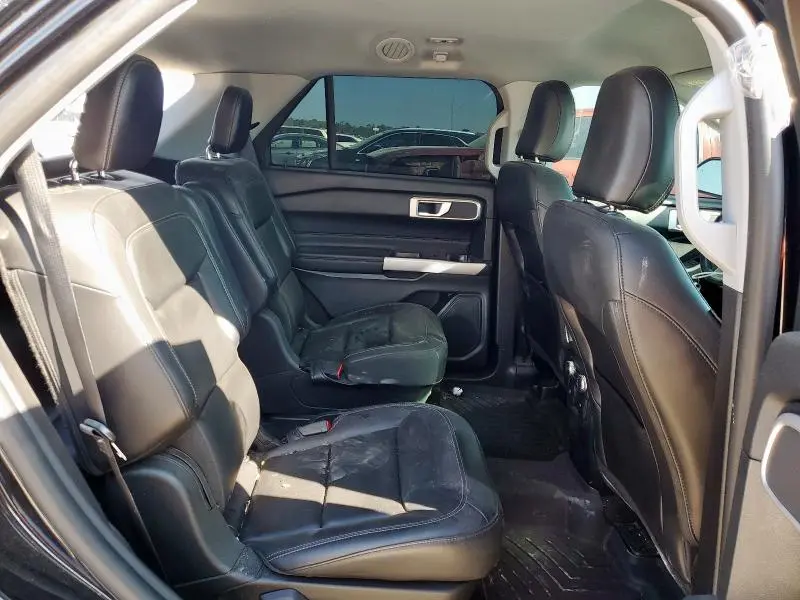 2021 FORD EXPLORER XLT  