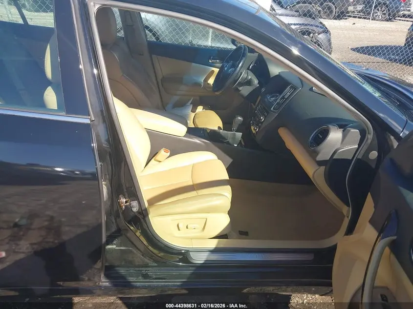 2010 NISSAN MAXIMA 3.5 SV